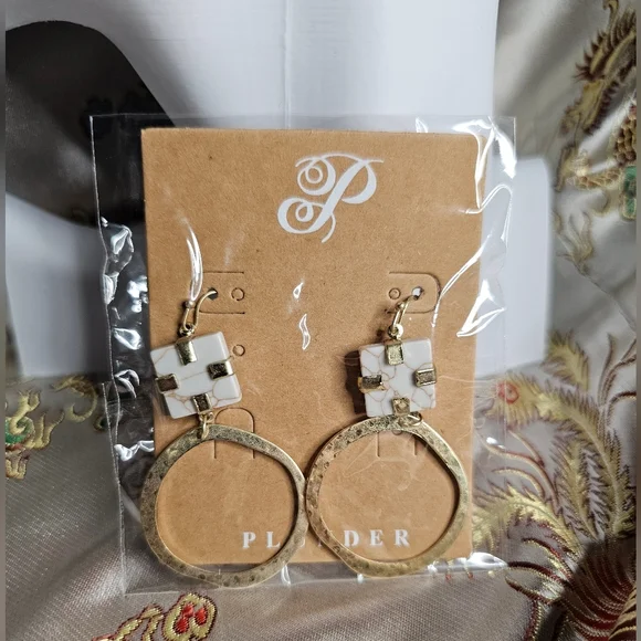 Square Stud & Hammered Dangle Hoop Earrings NWOT - Picture 3 of 3